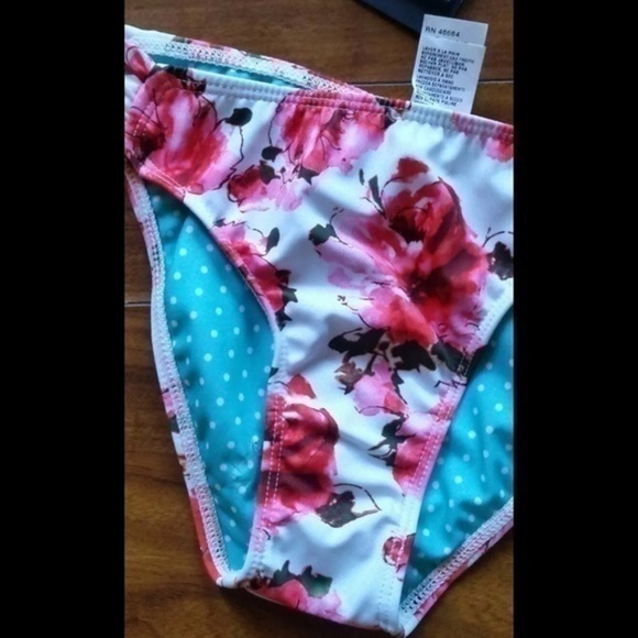 NWT Guess Floral Bikini Bathing Suit Bottom XS - Picture 2 of 4